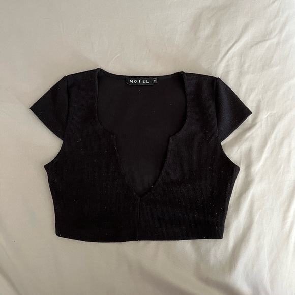 MOTEL ROCKS Black Ribbed Crop Top - Picture 1 of 3